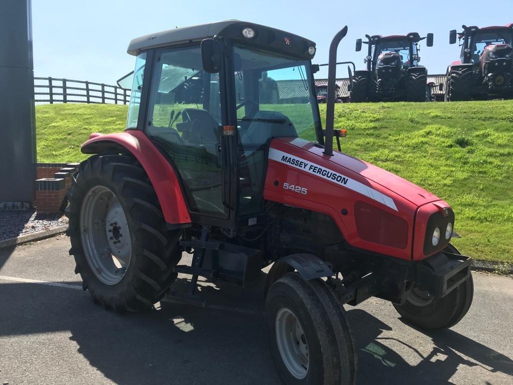 Massey Ferguson 5425 CornthwaiteCornthwaite